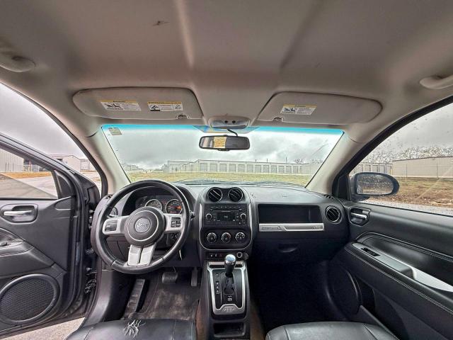 Jeep Compass Latitude Image 6