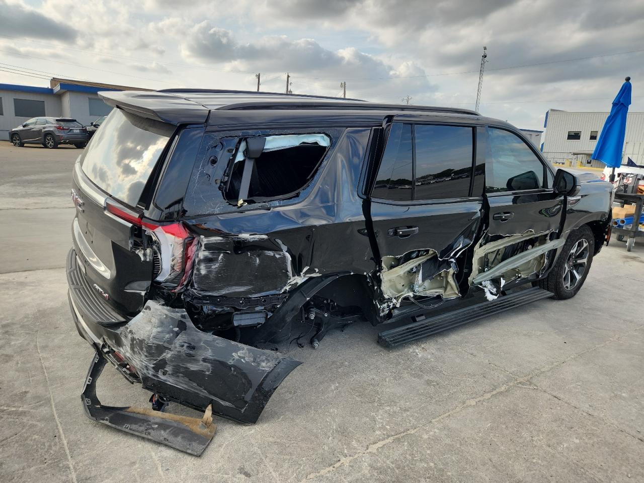 GMC Yukon At4 Image 12