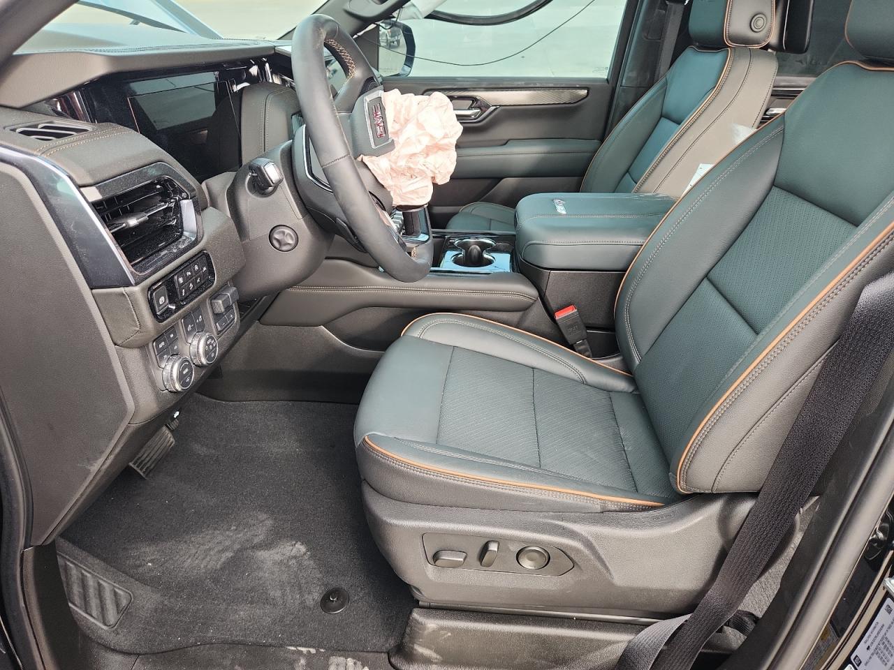 GMC Yukon At4 Image 10