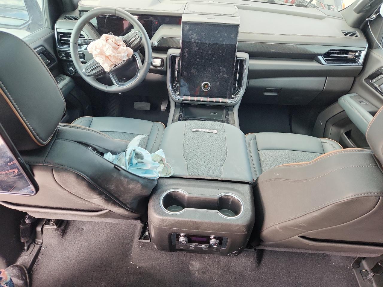 GMC Yukon At4 Image 6