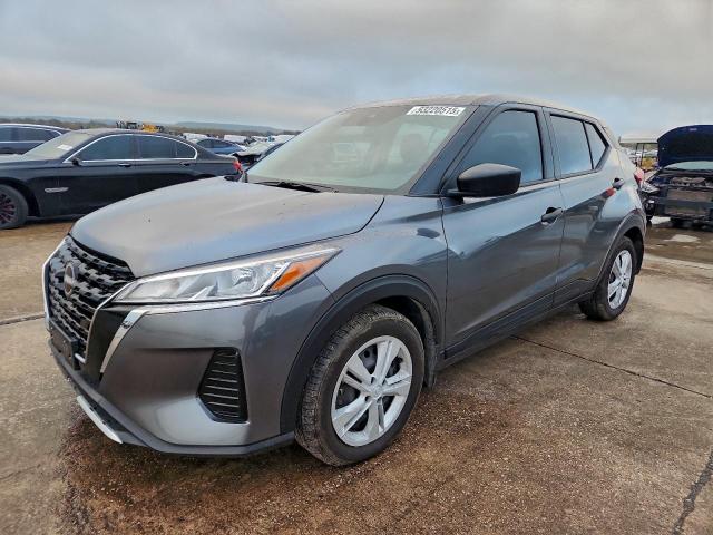  Salvage Nissan Kicks
