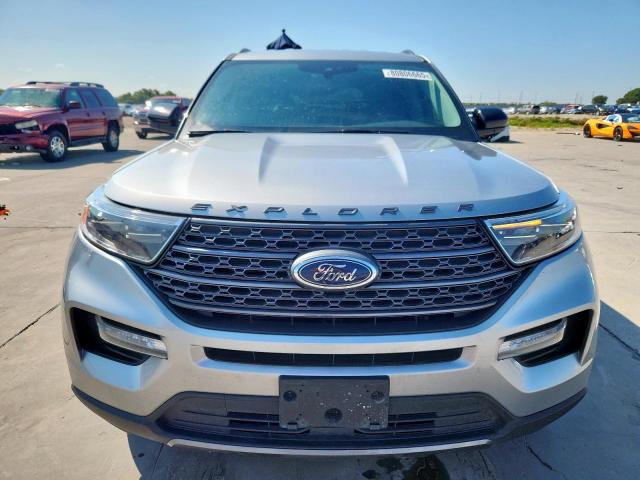 Ford Explorer Xlt Image 11