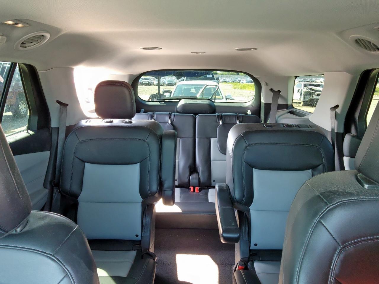 Ford Explorer Xlt Image 7