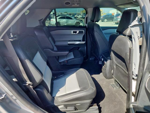 Ford Explorer Xlt Image 2