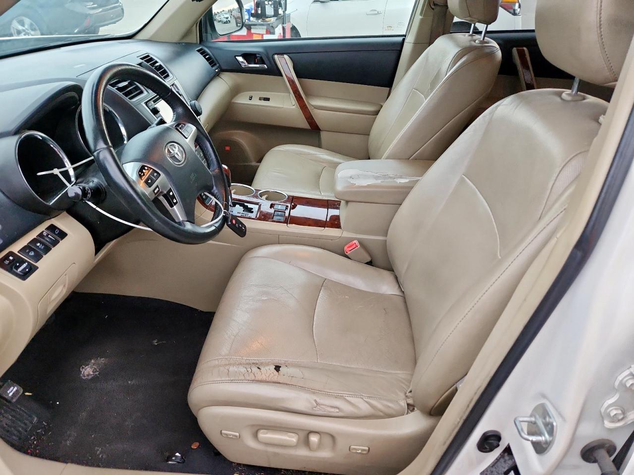 Toyota Highlander Limited Image 13