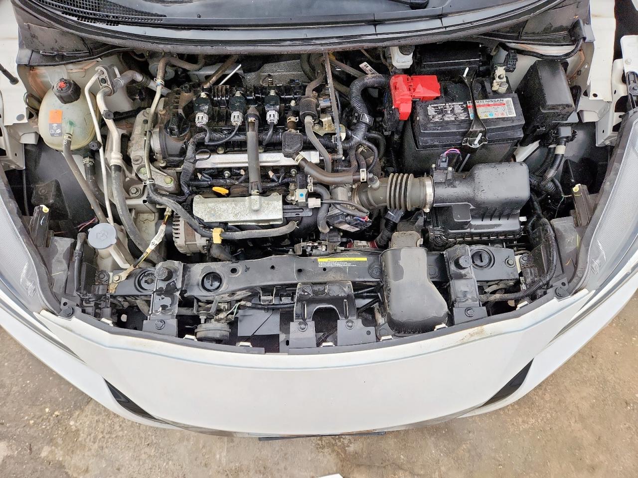 Nissan Versa Sv Image 12