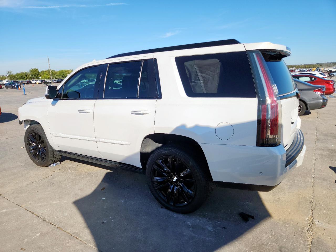 Cadillac Escalade Premium Luxury Image 2