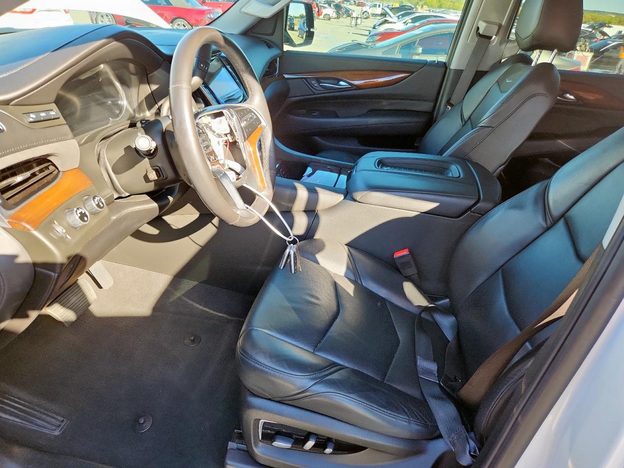 Cadillac Escalade Premium Luxury Image 12