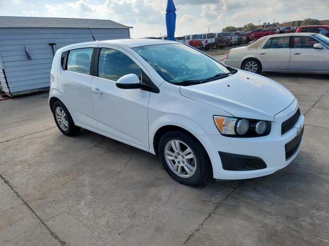Chevrolet Sonic Lt Image 3