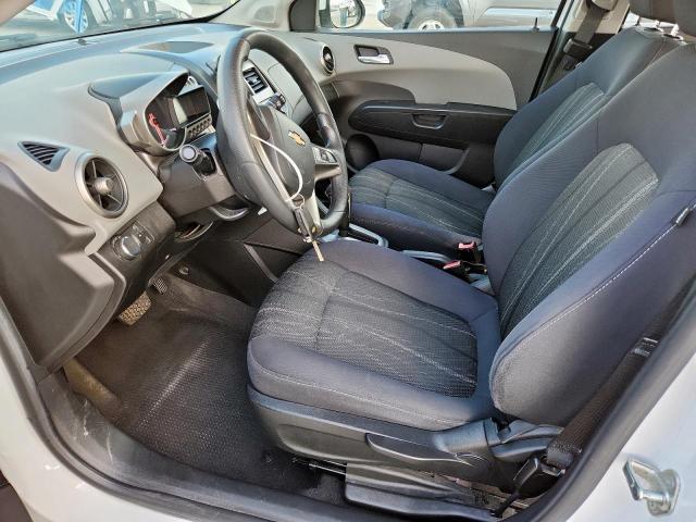 Chevrolet Sonic Lt Image 6