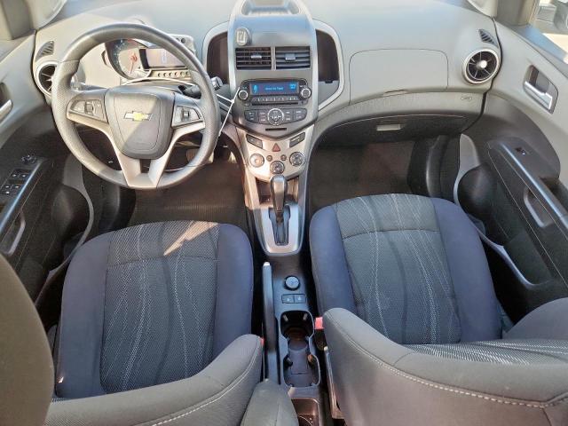 Chevrolet Sonic Lt Image 9