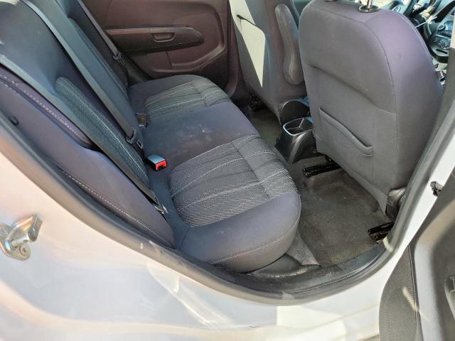 Chevrolet Sonic Lt Image 8