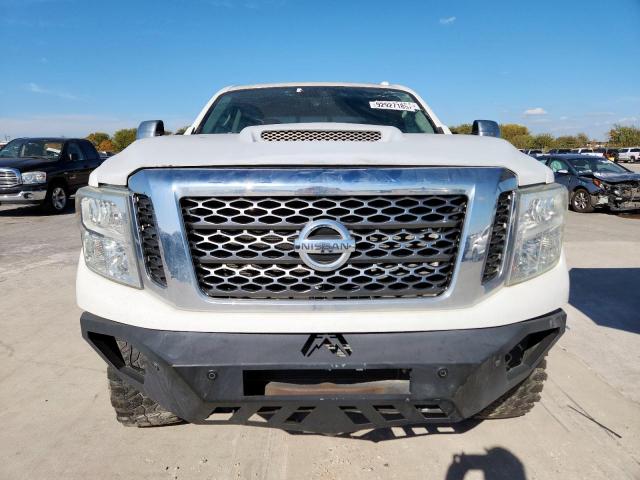 Nissan Titan Sl Image 3