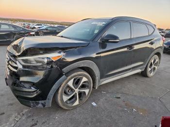  Salvage Hyundai TUCSON