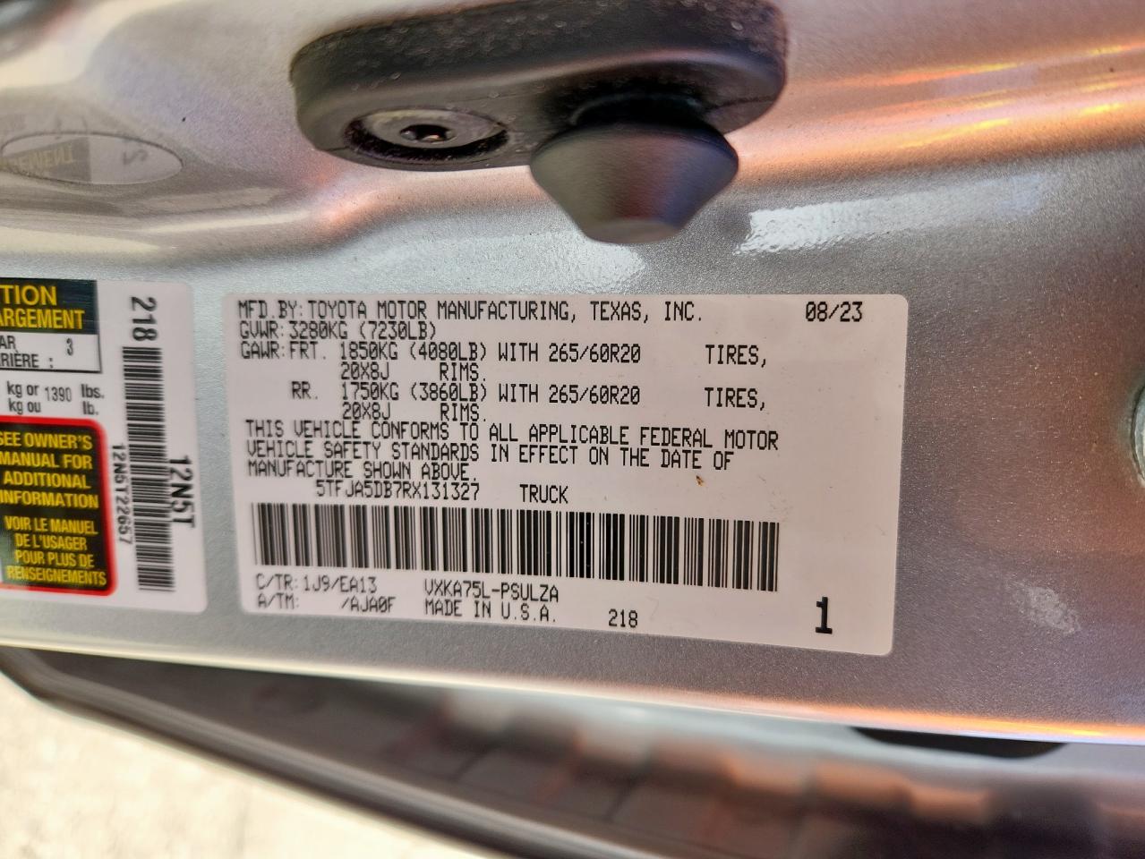 Toyota Tundra Crewmax Limited Image 8