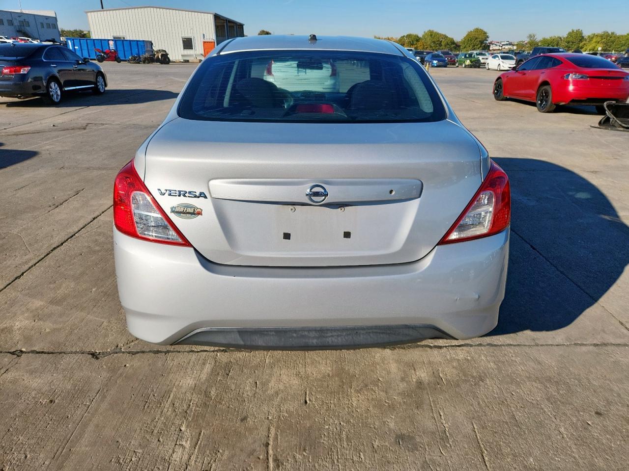 Nissan Versa S Image 9