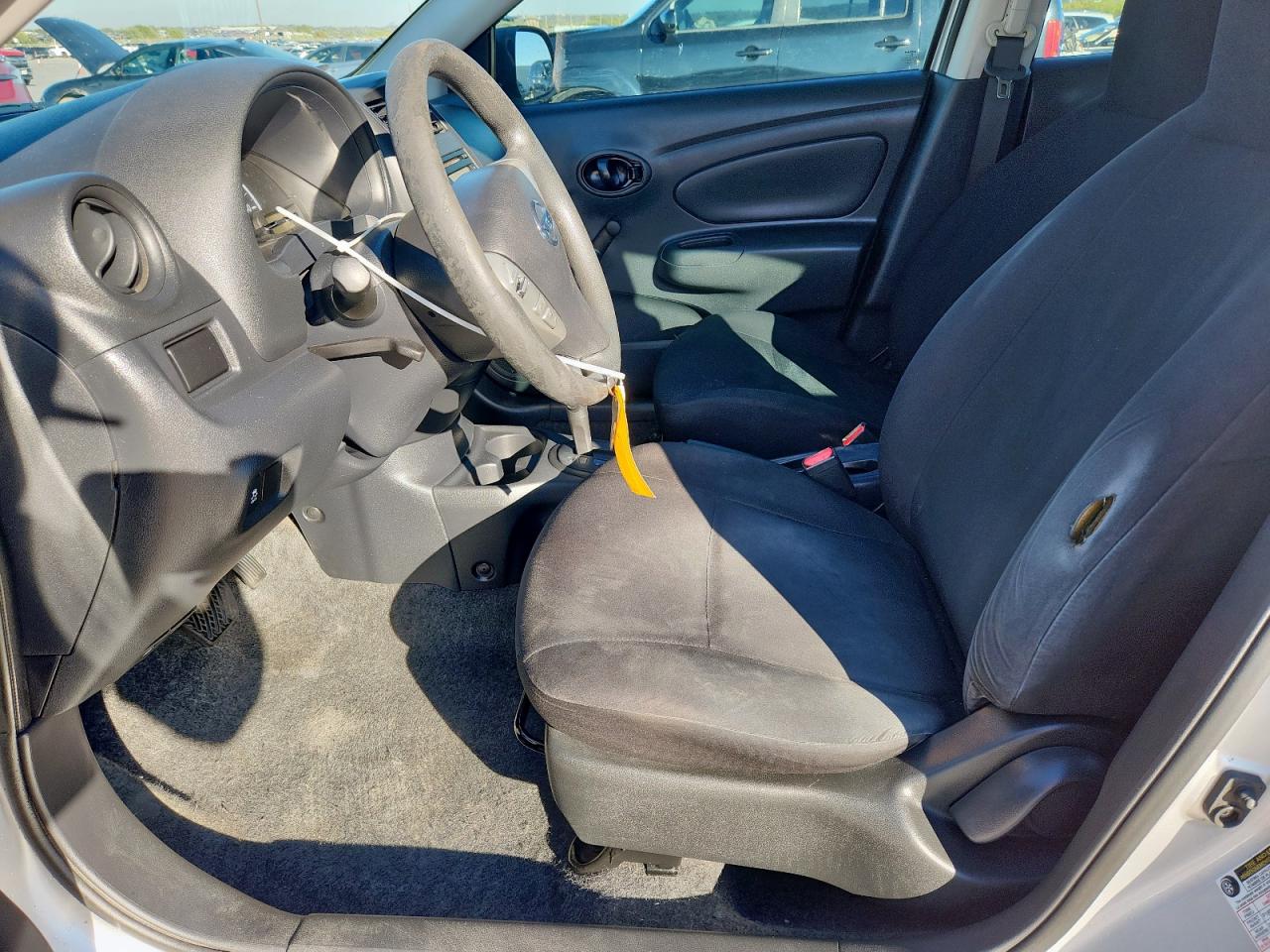 Nissan Versa S Image 11