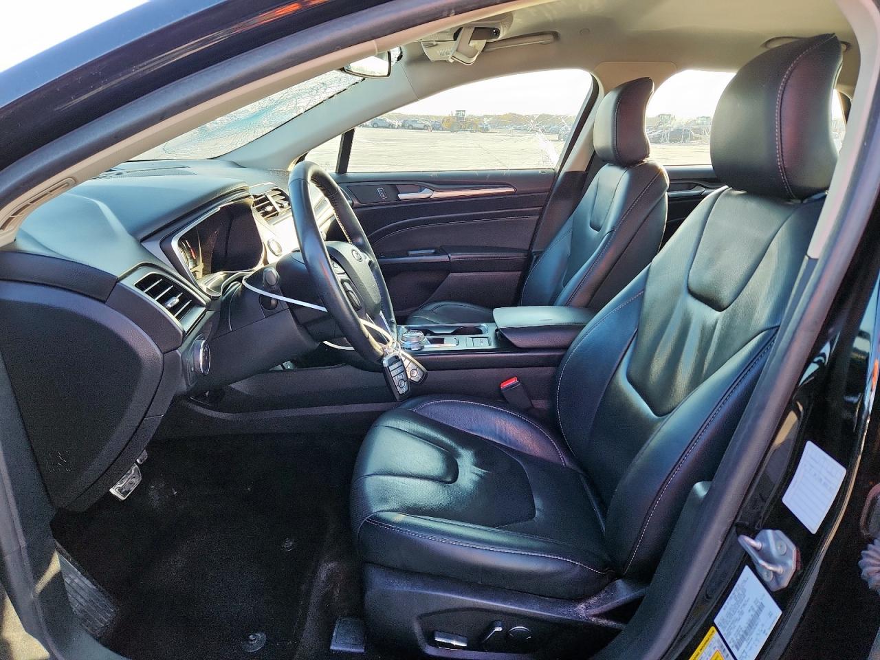 Ford Fusion Titanium Hev Image 10