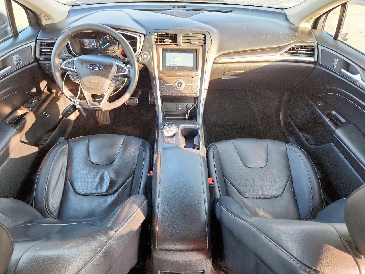 Ford Fusion Titanium Hev Image 12