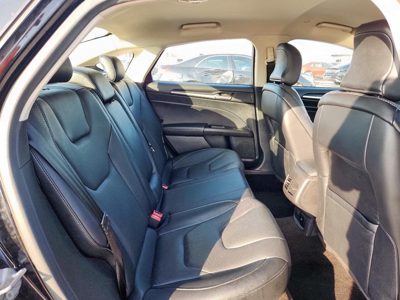 Ford Fusion Titanium Hev Image 6