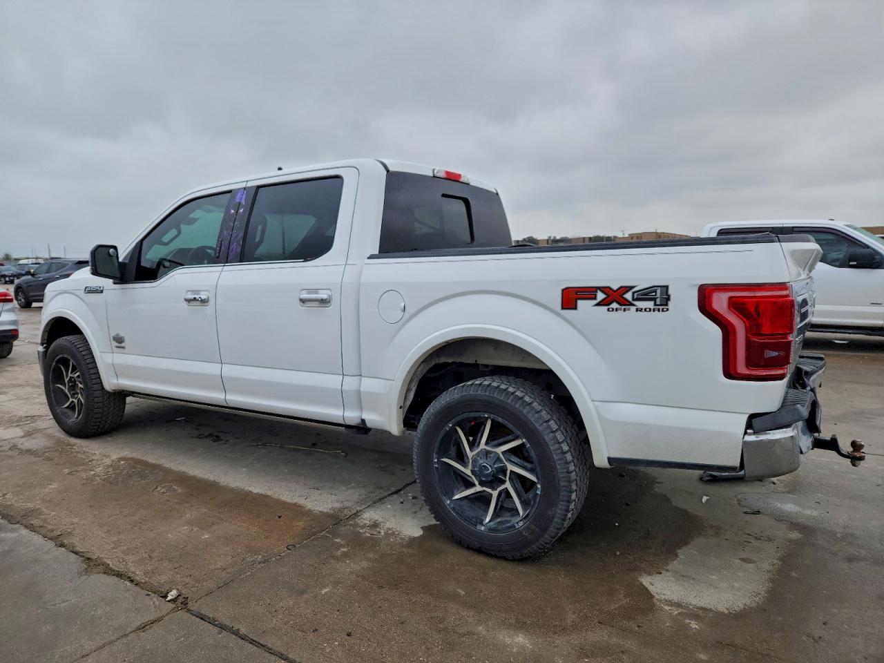 Ford F-150 Supercrew Image 11