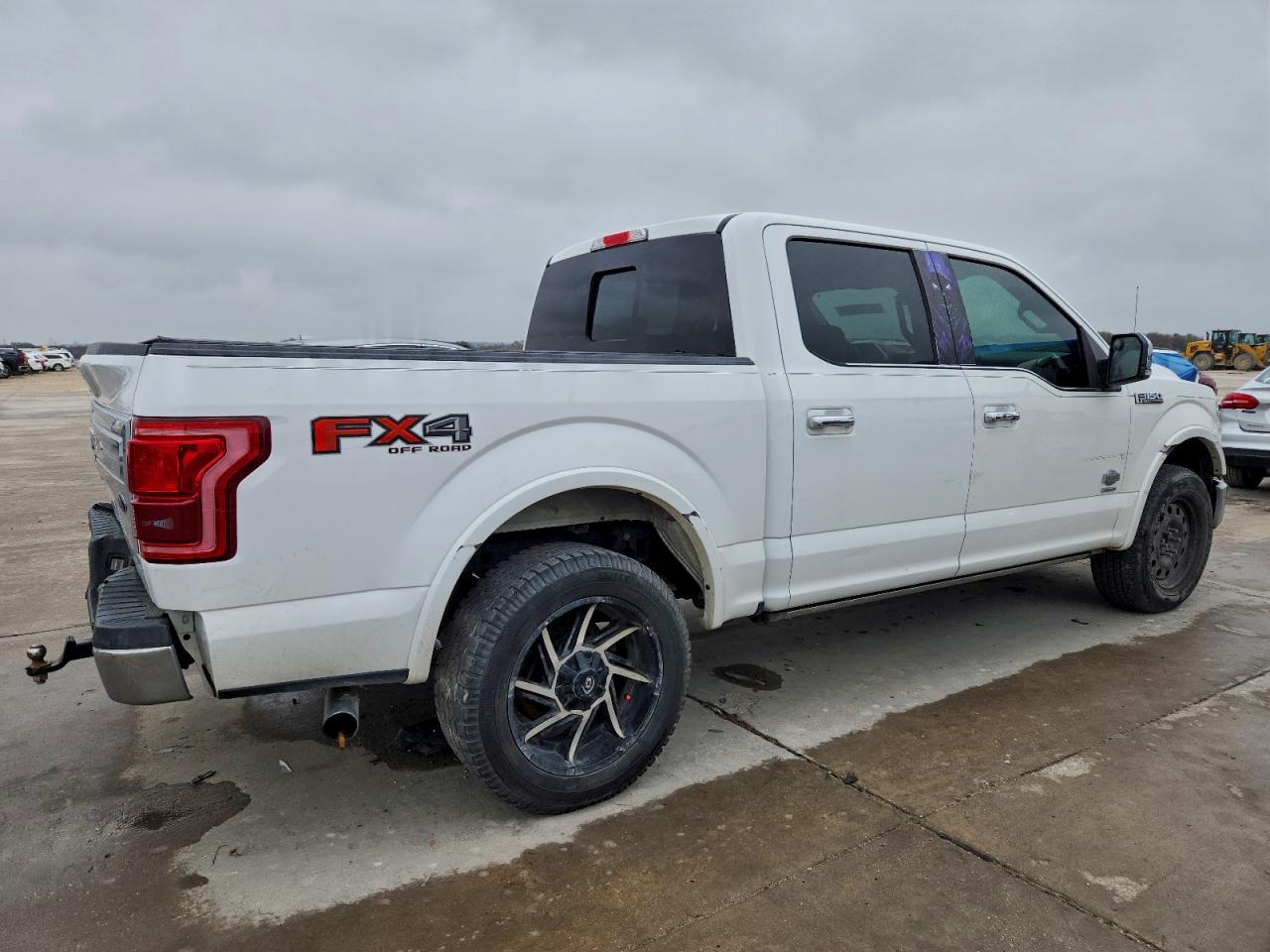 Ford F-150 Supercrew Image 2