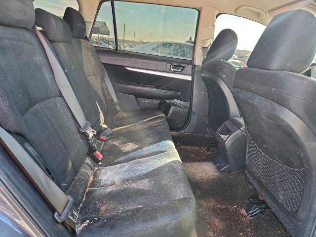 Subaru Outback 2.5i Image 8