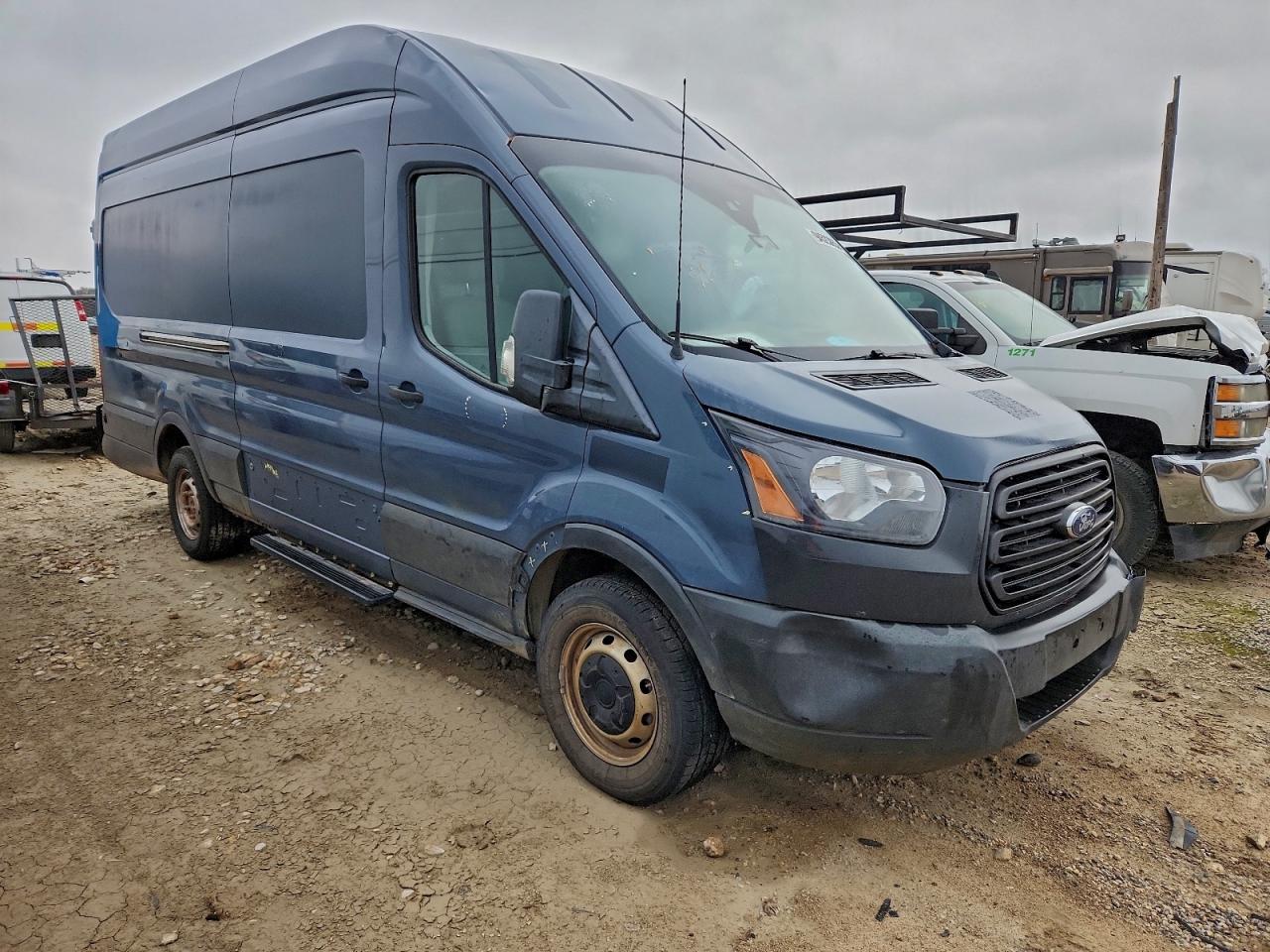 Ford Transit T-250 Image 6
