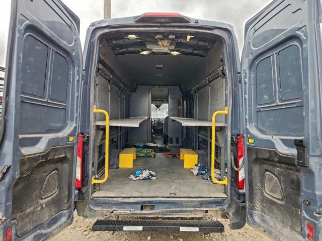 Ford Transit T-250 Image 9