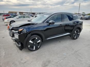  Salvage Nissan Kicks