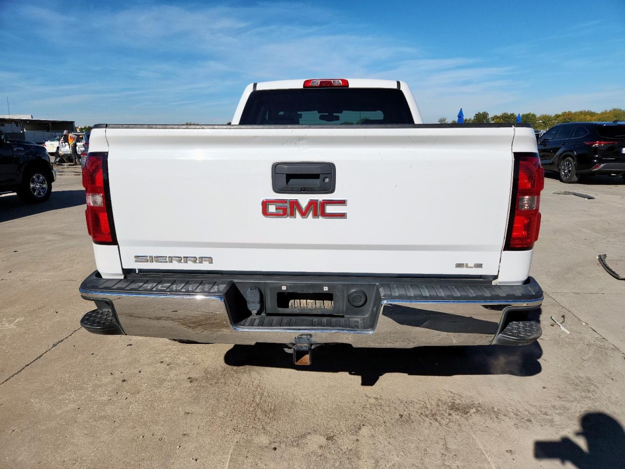 GMC Sierra C1500 Sle Image 4