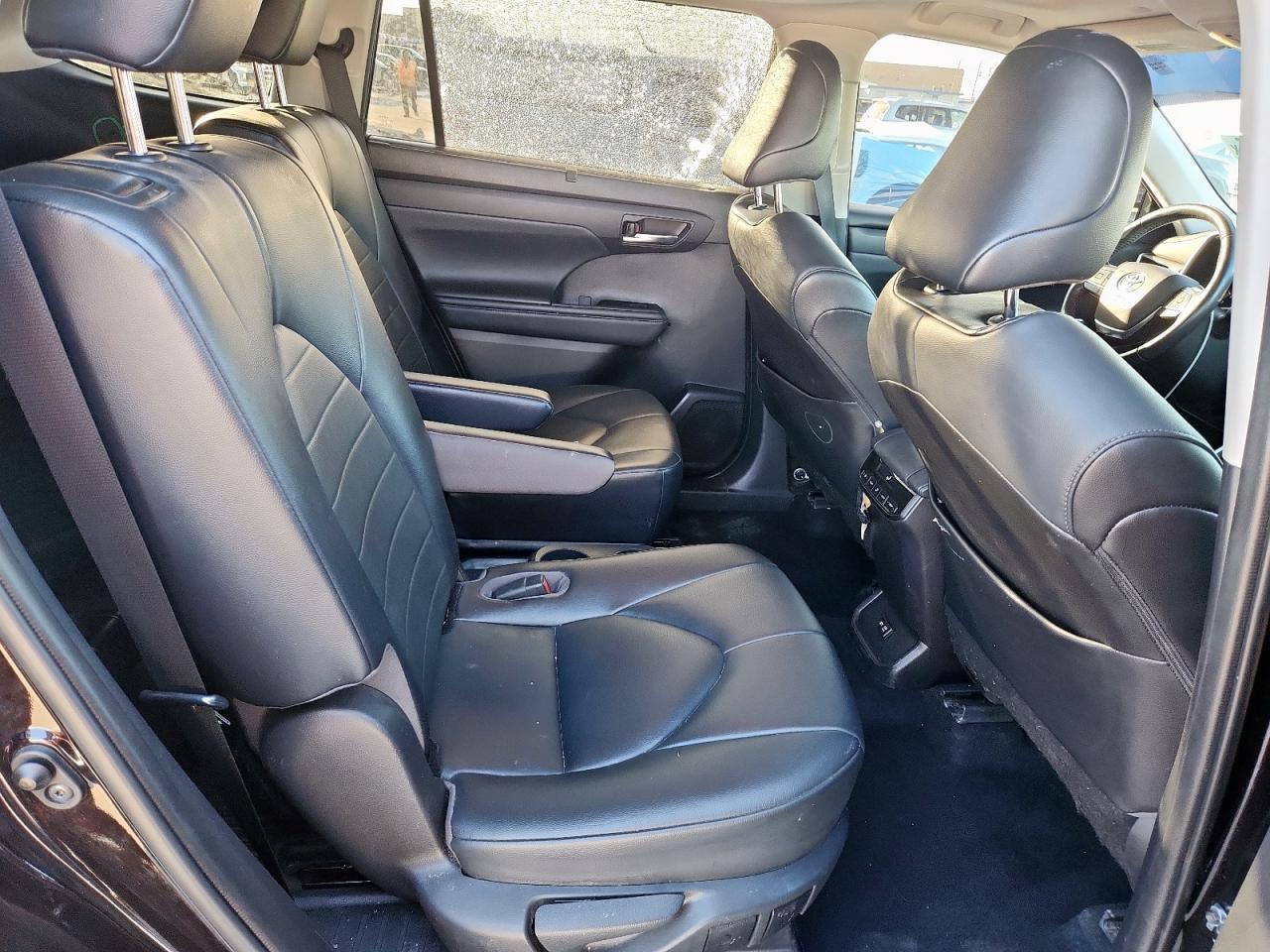 Toyota Highlander Xle Image 7