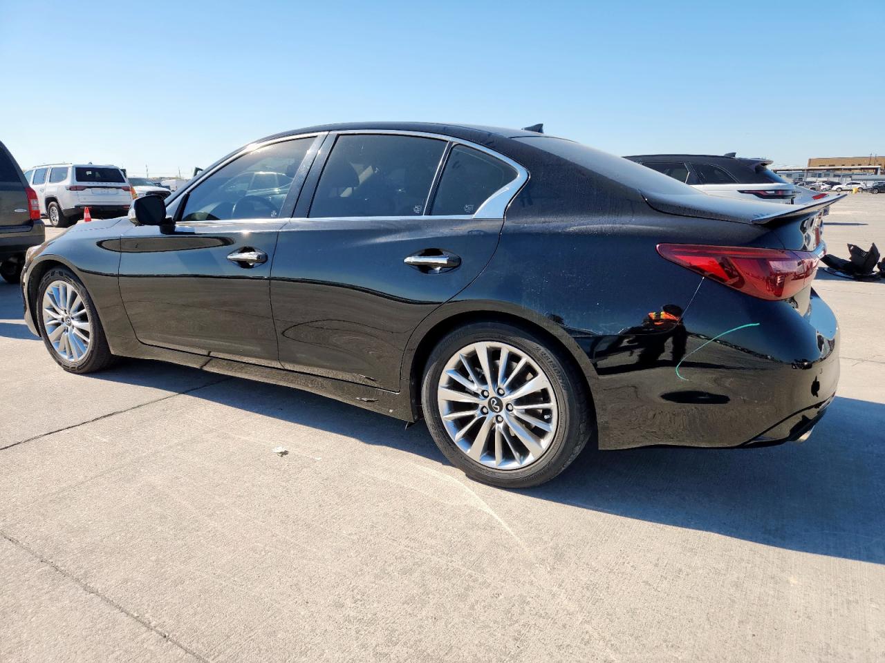 INFINITI Q50 Luxe Image 2