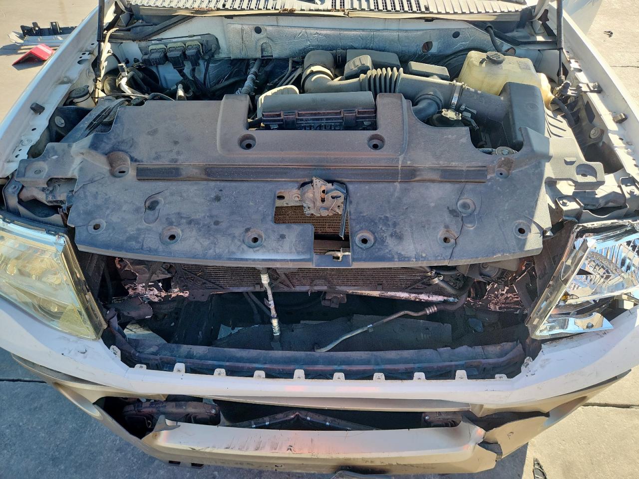 Ford Expedition Xlt Image 11