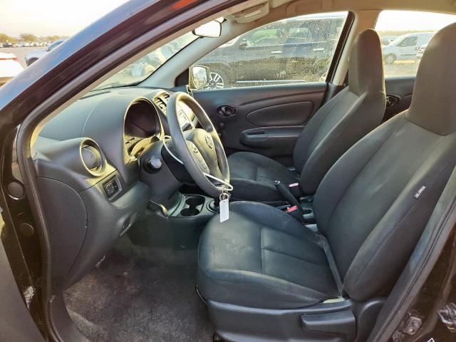 Nissan Versa S Image 3