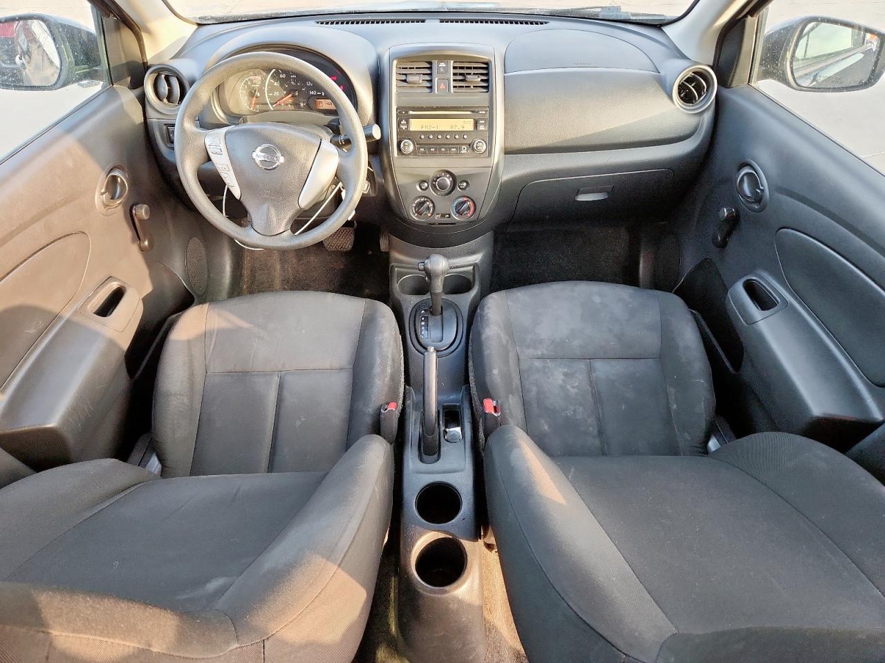 Nissan Versa S Image 4