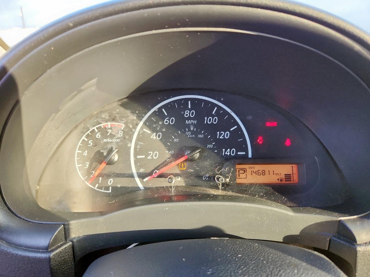 Nissan Versa S Image 11