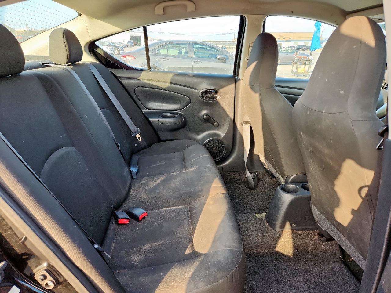 Nissan Versa S Image 5