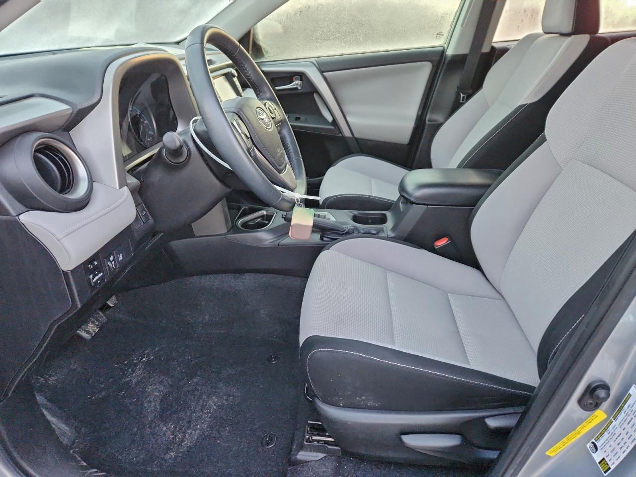 Toyota RAV4 Xle Image 8