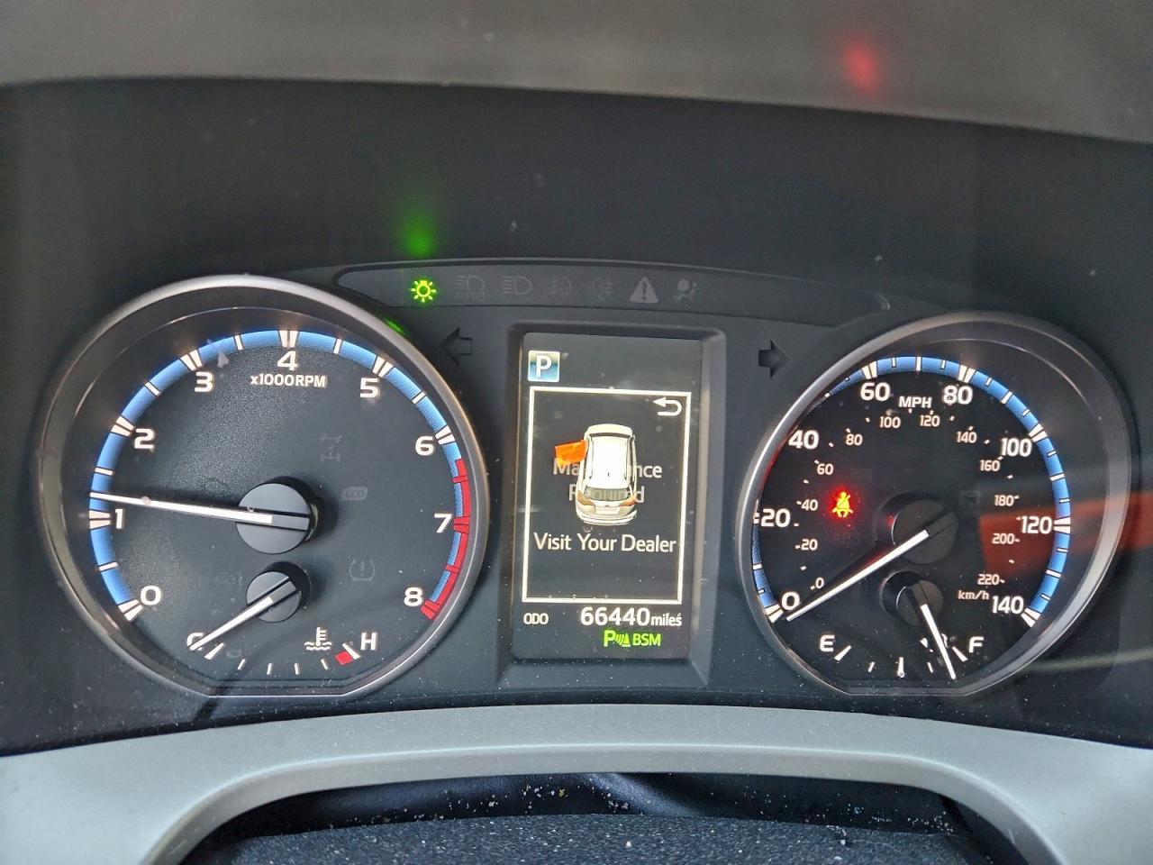 Toyota RAV4 Xle Image 6