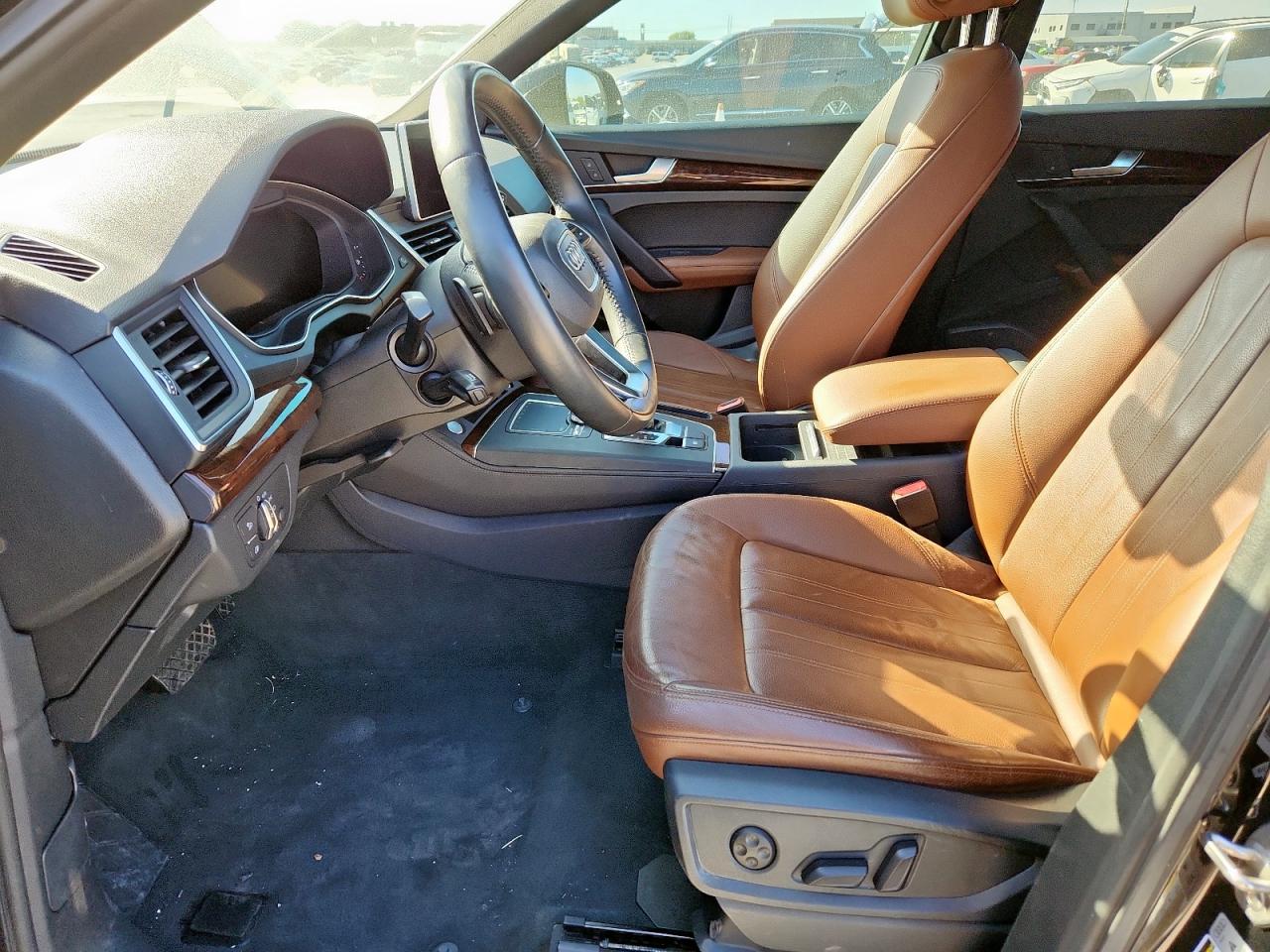 Audi Q5 Premium Plus Image 10