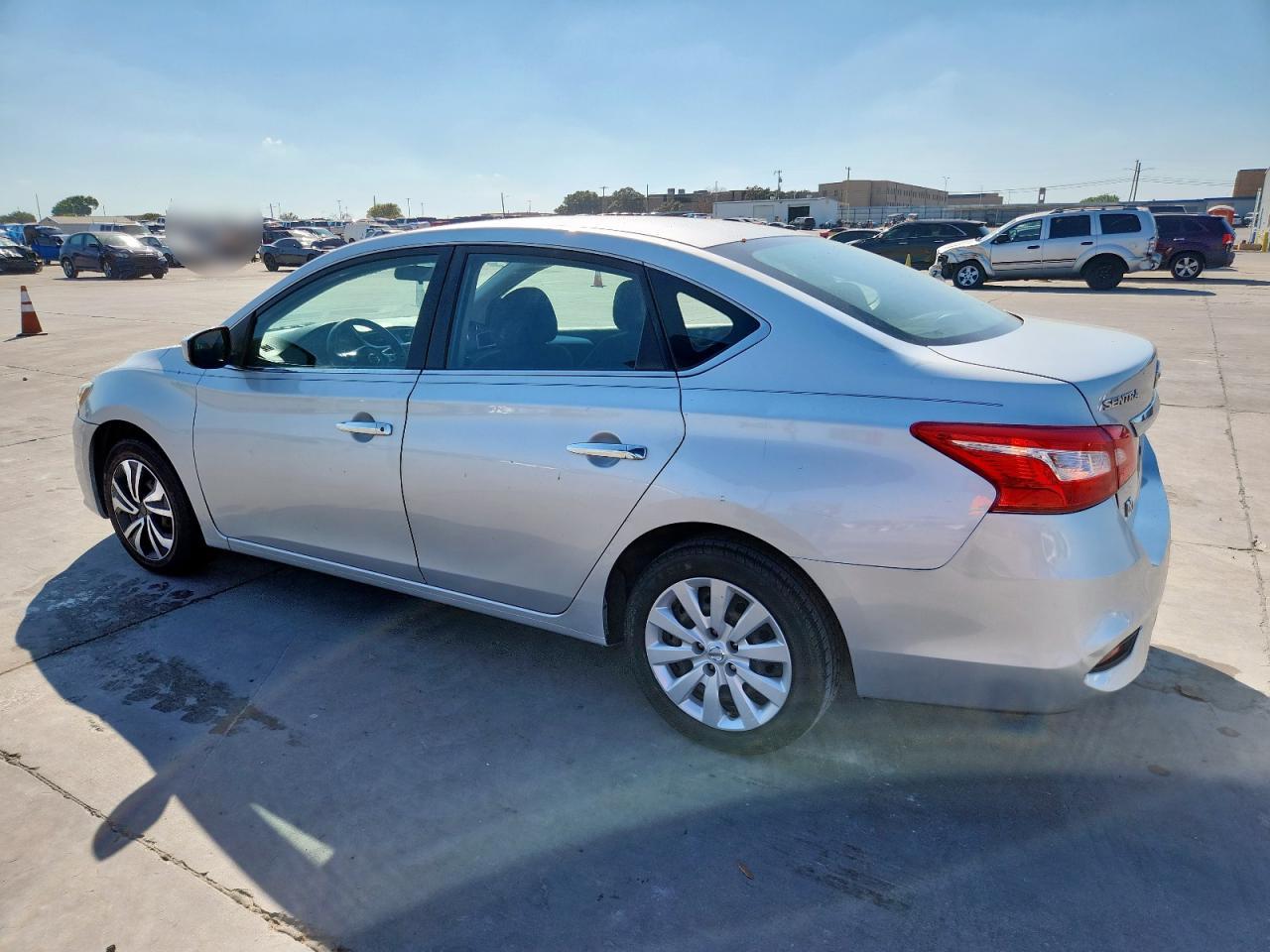 Nissan Sentra S Image 2