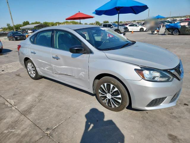 Nissan Sentra S Image 4