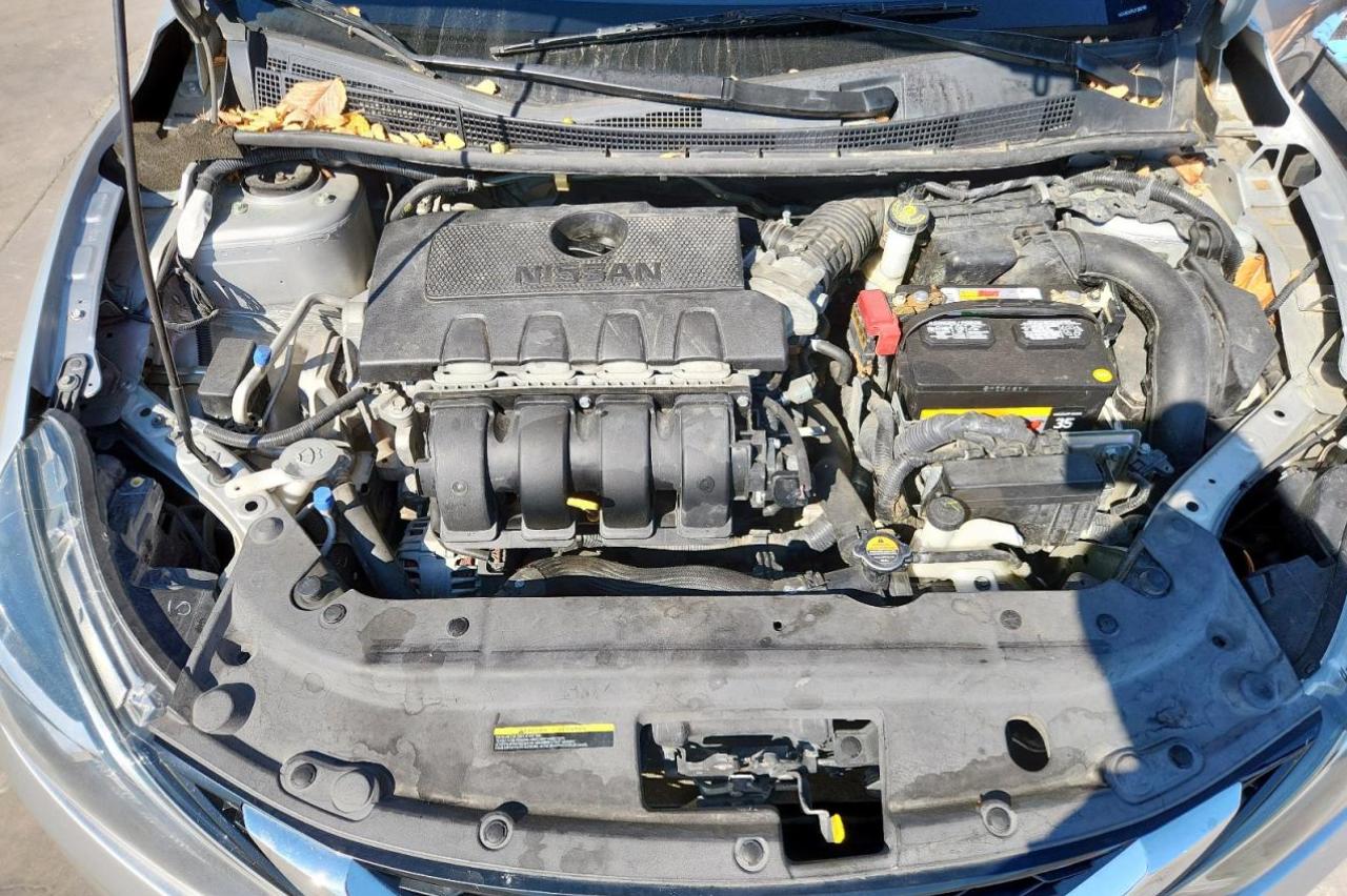 Nissan Sentra S Image 10