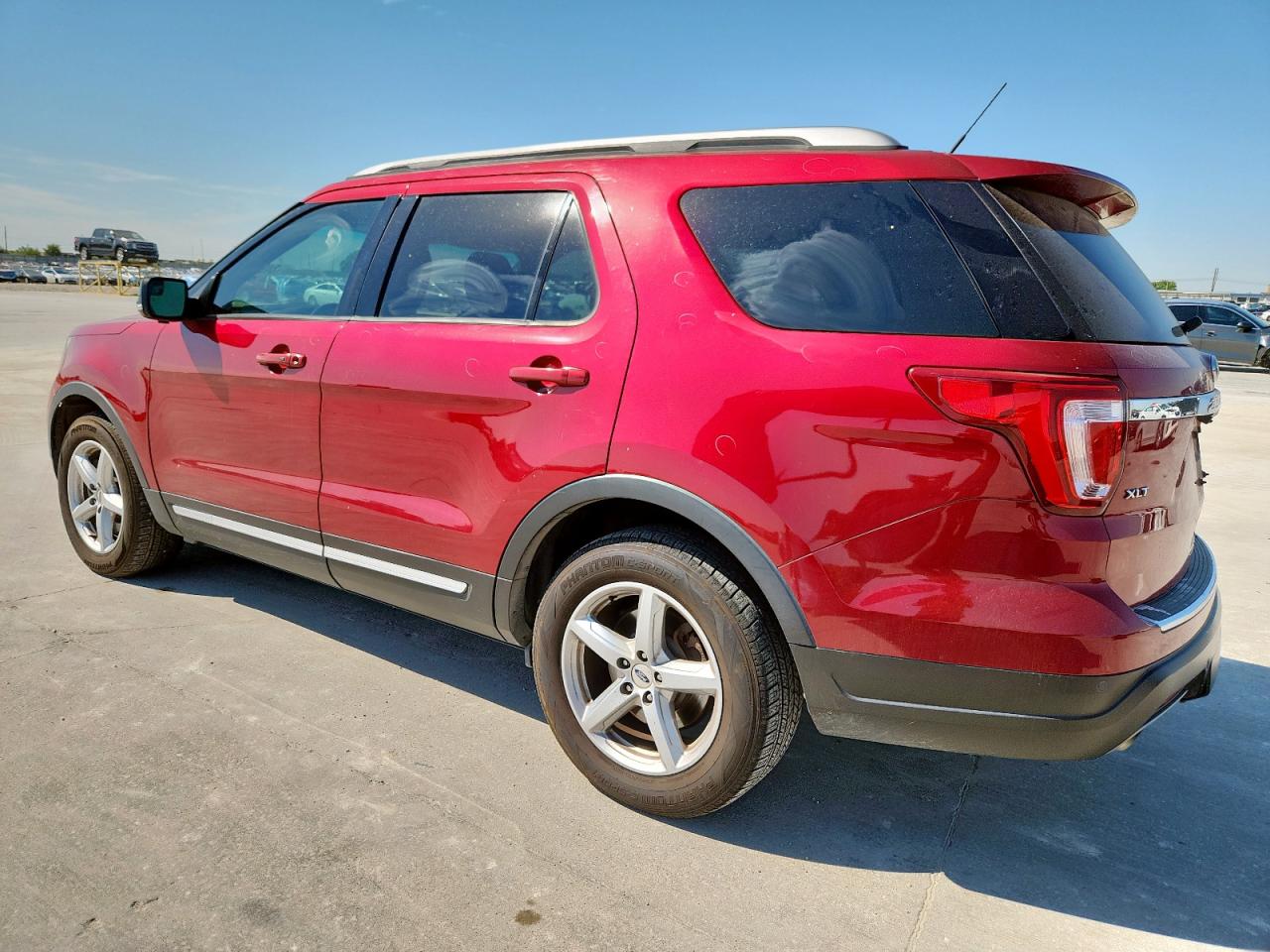 Ford Explorer Xlt Image 3