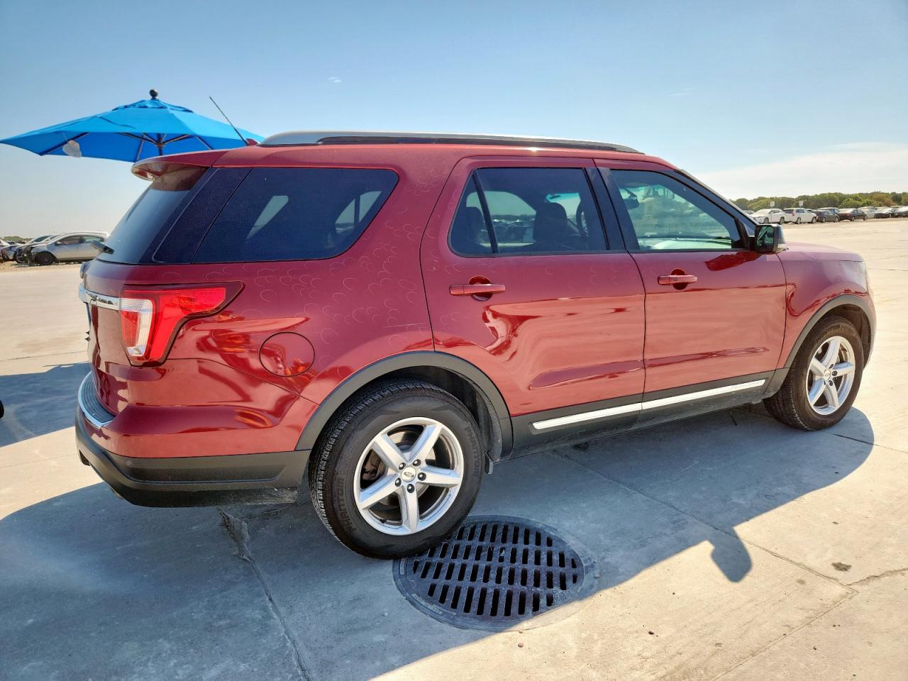 Ford Explorer Xlt Image 6