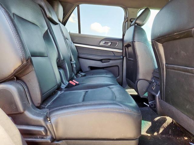 Ford Explorer Xlt Image 7