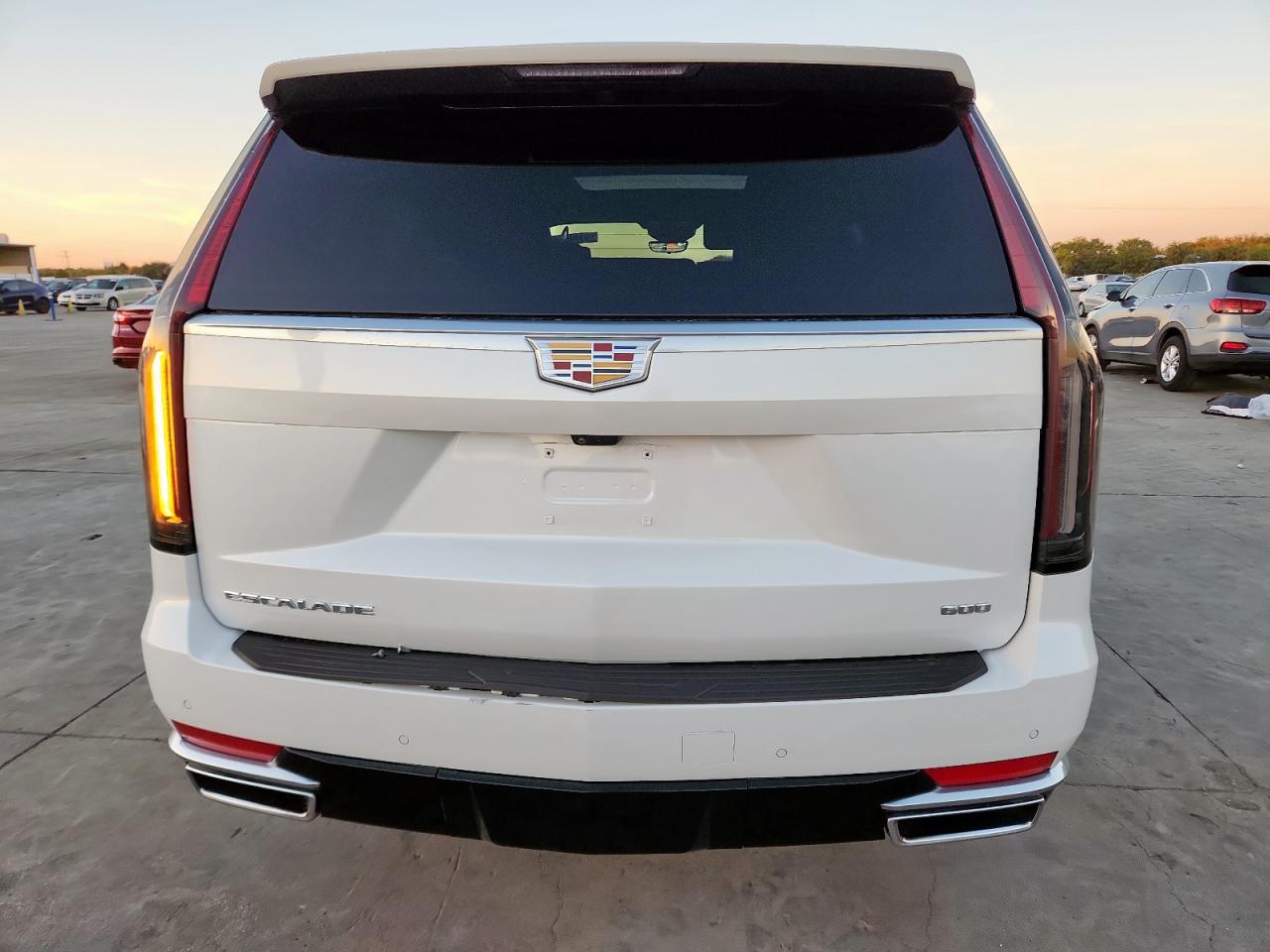 Cadillac Escalade Premium Luxury Platinum Image 12