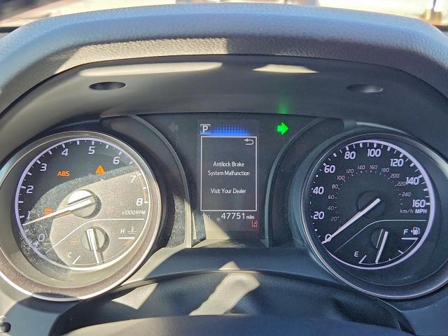 Toyota Camry Se Image 12