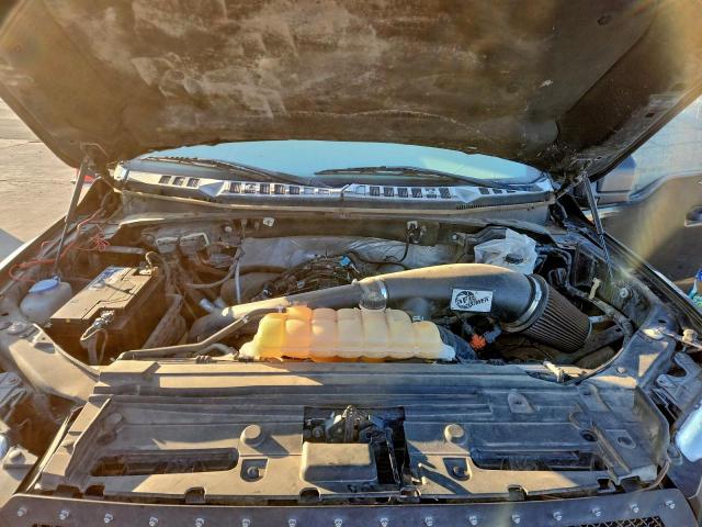 Ford F-150 Supercrew Image 9